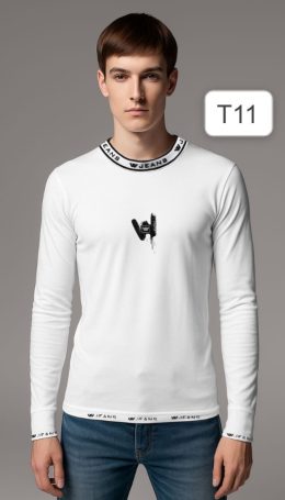 T ארוכה עם לוגו באמצע ובצאוורון