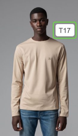 T ארוכה בצבע קרם עם לוגו ברזל בצד