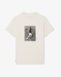 T בצבע שמנת לוגו טניס